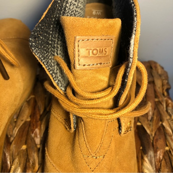 Toms | Desert Suede Lace-up Wedge Heel Bootie | Size 9 - Picture 8 of 13